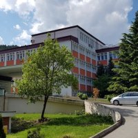 45 pacientë me COVID-19 po trajtohen në Spitalin e Pejës, 9 në gjendje të rëndë