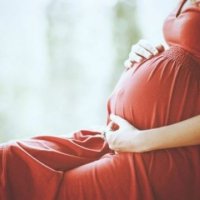 Zakonet e çuditshme të shtatzënisë rreth botës