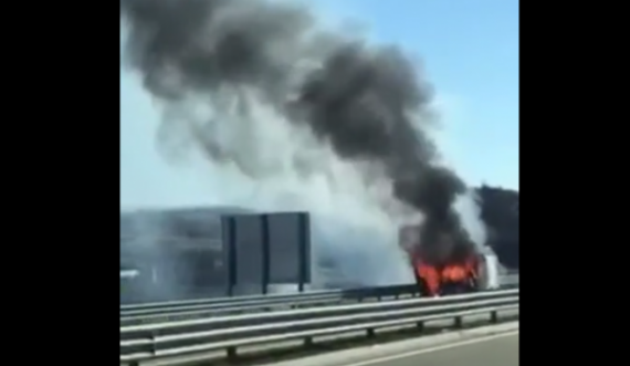 Automjeti që u përfshi nga zjarri në autostradën “Ibrahim Rugova”po transportonte para