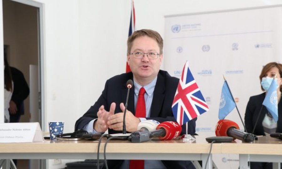 Ambasada britanike në Kosovë kërkon nga qytetarët t’i respektojnë masat e reja