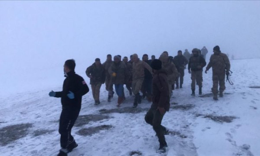 11 të vdekur pas rrëzimit të një helikopteri të ushtrisë turke
