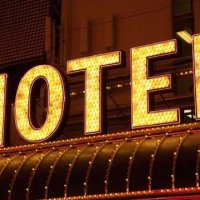 Në Gjakovë një person tenton të vetëvritet, e gjen punëtorja e hotelit