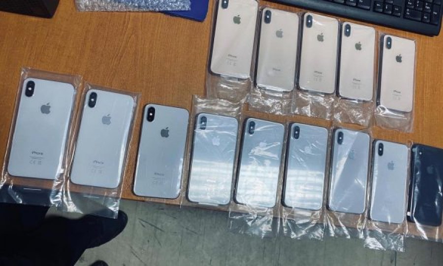 Konfiskohen 25 iphone në doganë