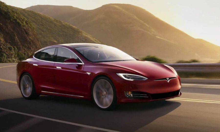  Bien aksionet, Tesla-s i humb vlera për 267 miliardë dollarë 