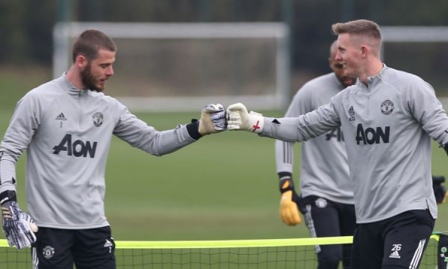 De Gea apo Henderson? Njëri duhet të largohet nga Manchester United