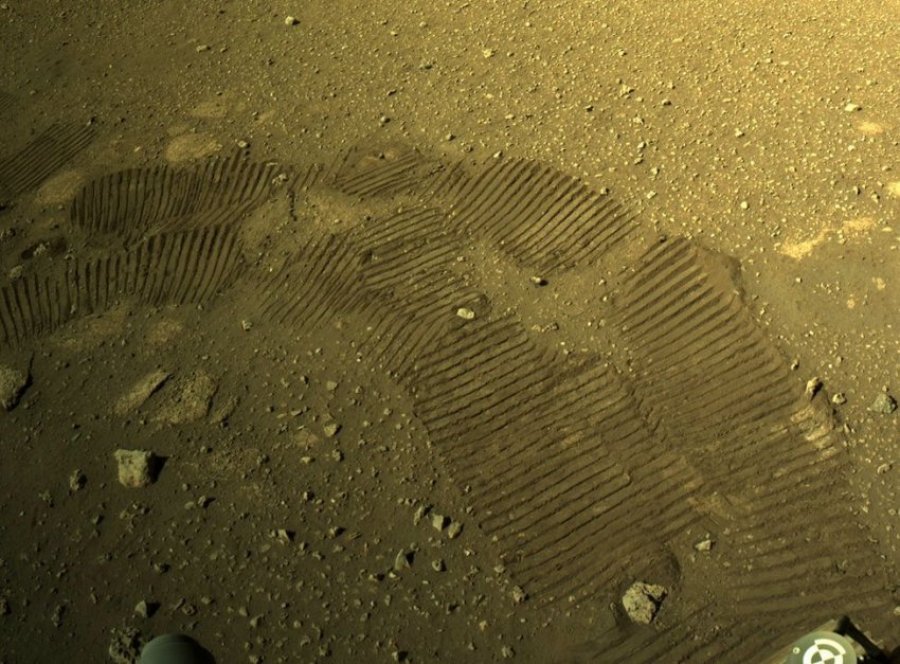 Zbulohet misteri i kraterit në sipërfaqen e Marsit 