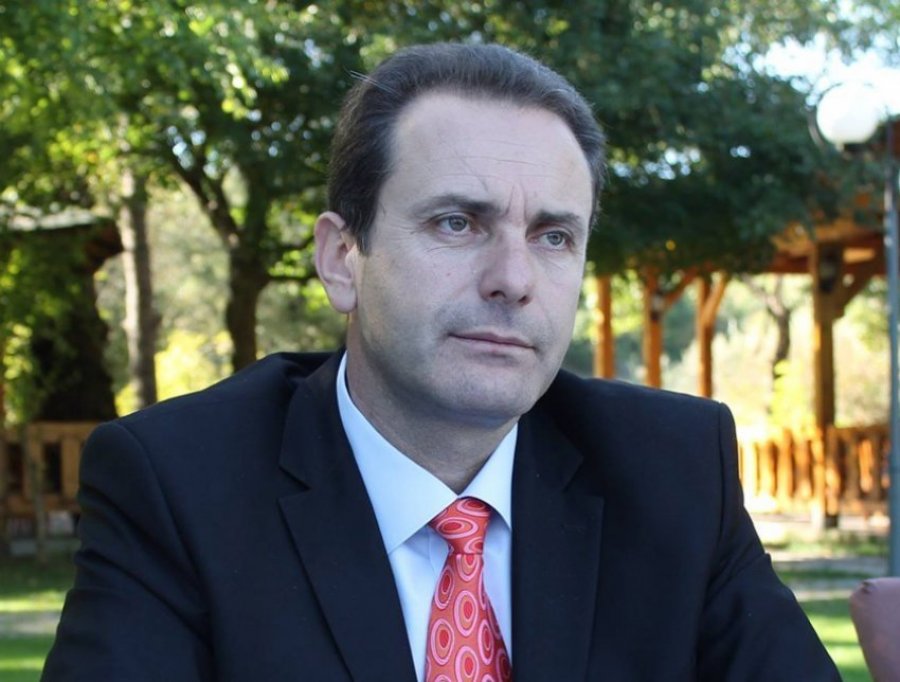Naser Rugova: Garda kanceroze që e fundosi LDK-në po synon një kryetar formal 
