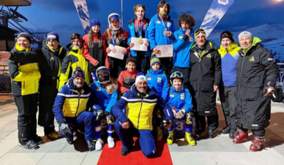 Kosova me gjashtë medalje në garën ndërkombëtare të skijimit që u mbajt në Brod