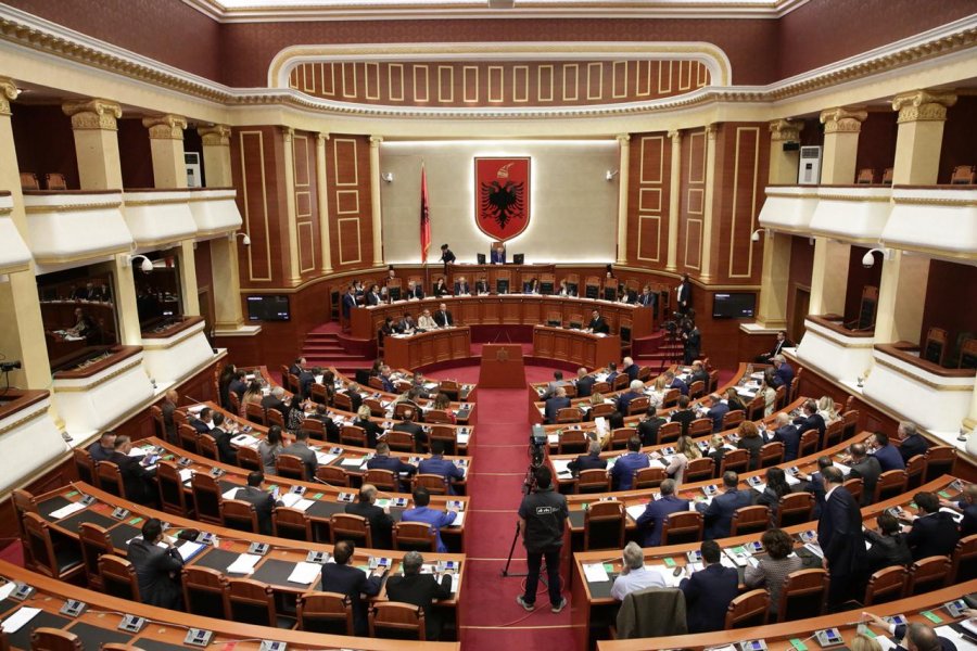 Të largohet brezi i politikanëve që e mbajtën peng 30 vjet tranzicionin në Shqipëri