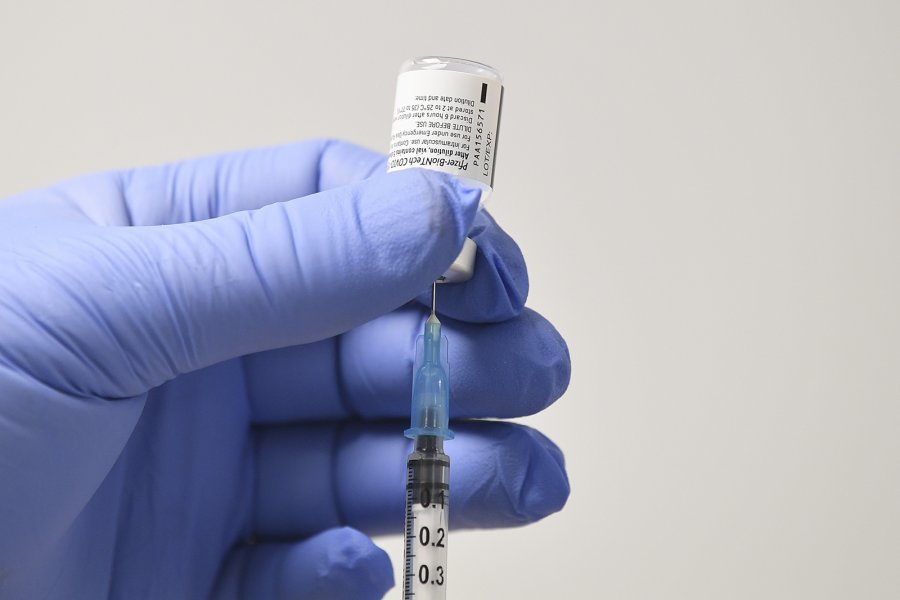  “Një person u paralizua pas marrjes së vaksinës ruse, kujdes nga këto vaksina” 