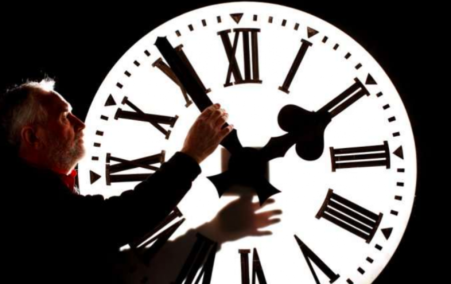 Ndryshimi i akrepave të orës 2 herë në vit, në shumë shtete pritet të merret një vendim