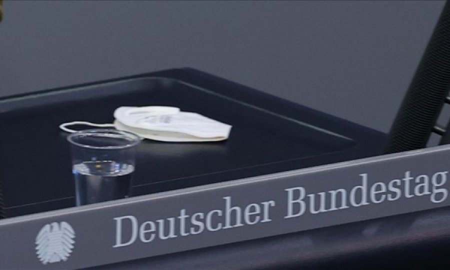 Skandal korruptiv në Bundestag