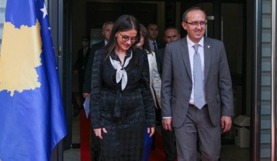  Avdullah Hoti liron nga detyra Meliza Haradinaj-Stublla