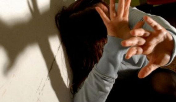  21-vjeçarja nga Rahoveci preu venat, deklaron se tentoi vetëvrasjen nga dhuna dhe presioni i burrit 