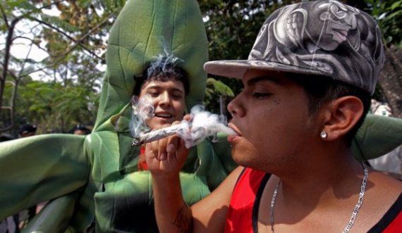  “Nëna e kanabisit”, Meksika, bën një hap më afër legalizimit të kësaj droge 