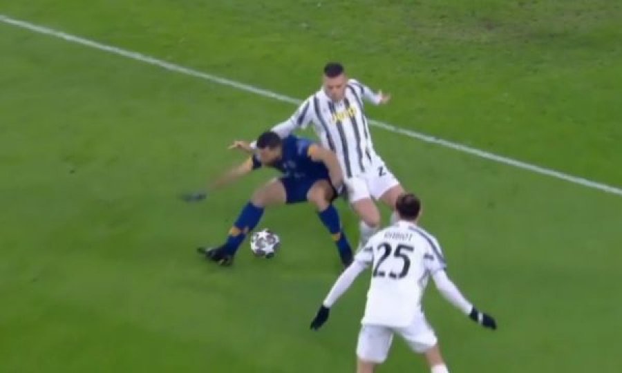 Porto i shënon Juventusit, Pirlo në telashe të mëdha