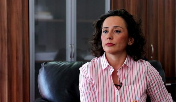 Hoxhiq nervozohet pas vendimit të Supremes: Le ta merr vesh e gjithë bota që Kosova nuk është shtet ligjor