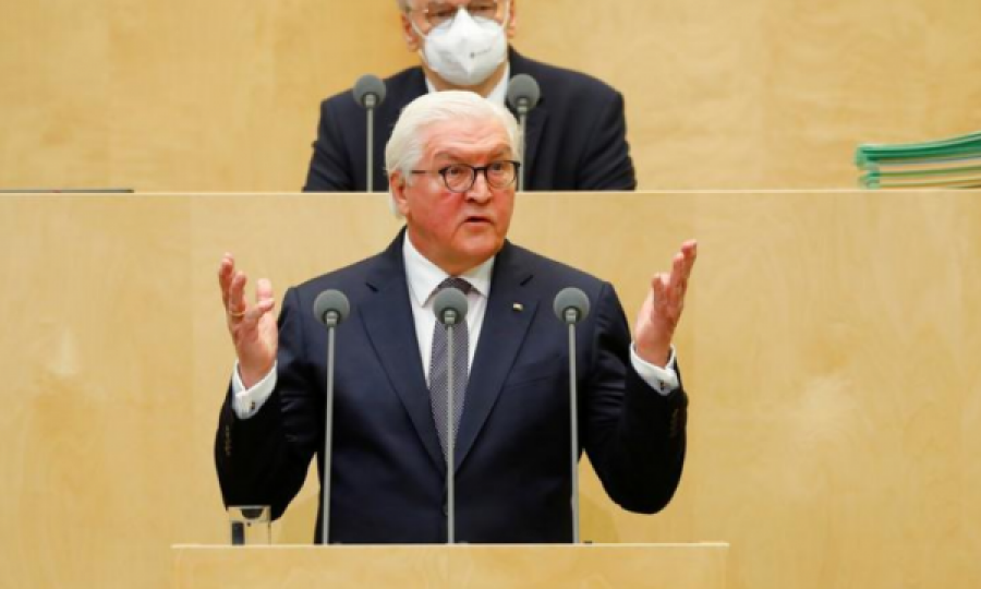  Presidenti gjerman godet deputetët për skandalin me maska: E turpshme sjellja juaj 