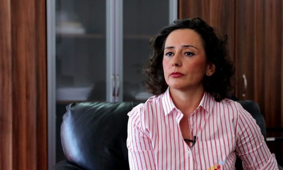 Hoxhiq nervozohet pas vendimit të Supremes: Le ta merr vesh e gjithë bota që Kosova nuk është shtet ligjor