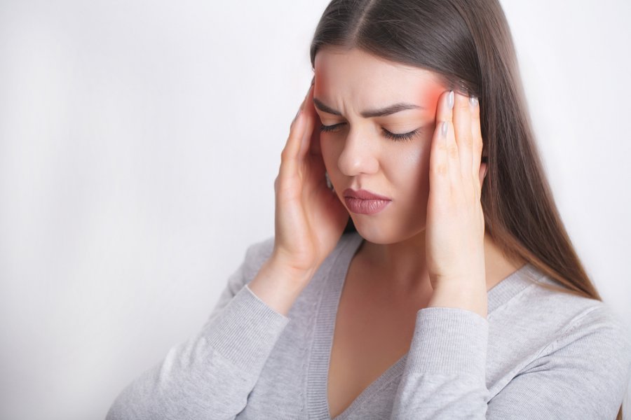 Zgjoheni me dhimbje koke? Këto janë disa nga arsyet pse ndodh kjo gjë