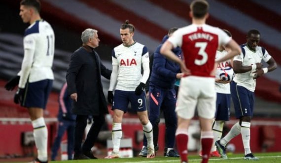 Mourinho i akuzon lojtarët e vet se u zhdukën kundër Arsenalit