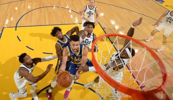 NBA: Curry i bën vetes dhuratë për ditëlindje fitoren e Golden State kundër Utah Jazz