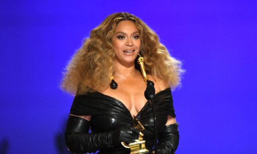 Beyonce bën histori në Grammy