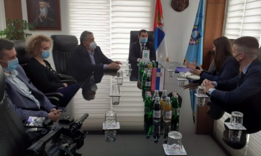 Deputetët serbë kanë ardhur në Kosovë