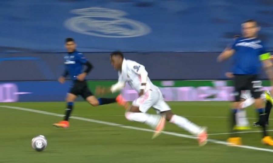 Vinicius ‘përmirëson’ gabimin, shënon Sergio Ramos