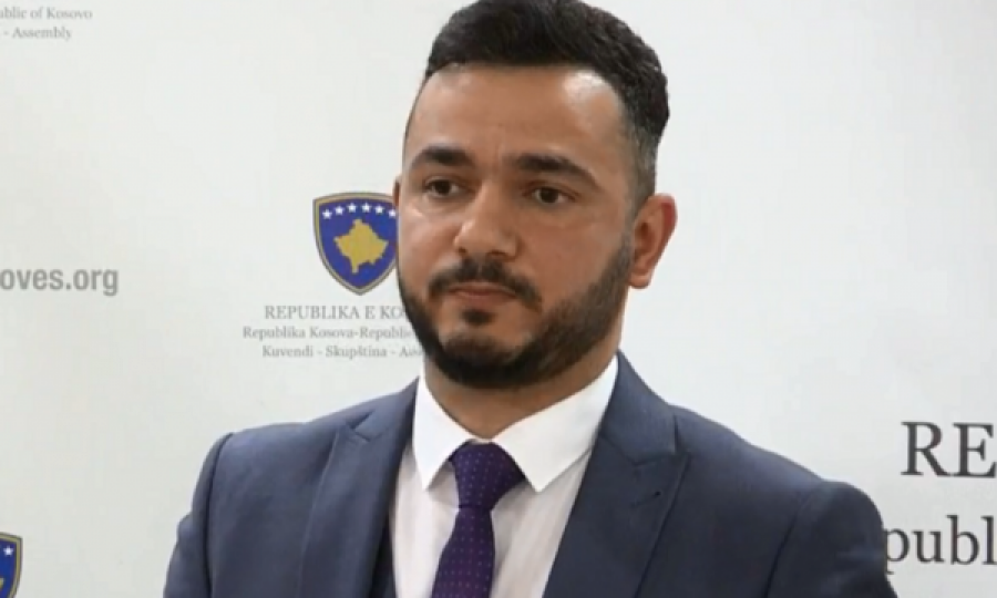 Deputeti Galushi konfirmon votën pro Kurtit dhe Osmanit