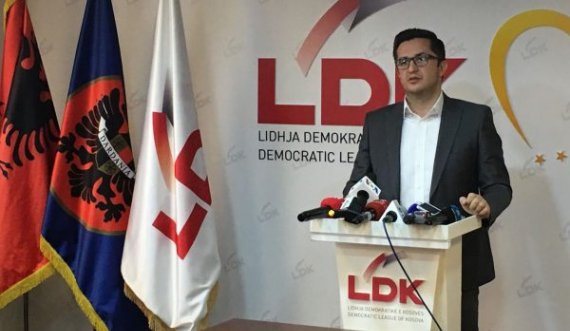 Çfarë diskutuan deputetët e LDK-së me Abdixhikun, e zbulon Besian Mustafa