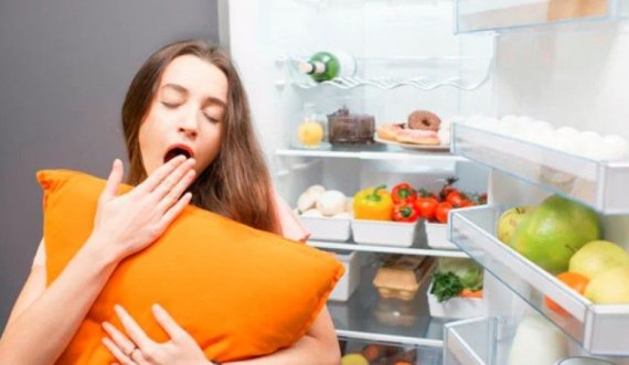 8 ushqime që mund t'i hani para gjumit, ndihmojnë të humbni në peshë
