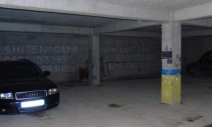  Gjendet i pajetë në një parking automjetesh, 66-vjeçari 