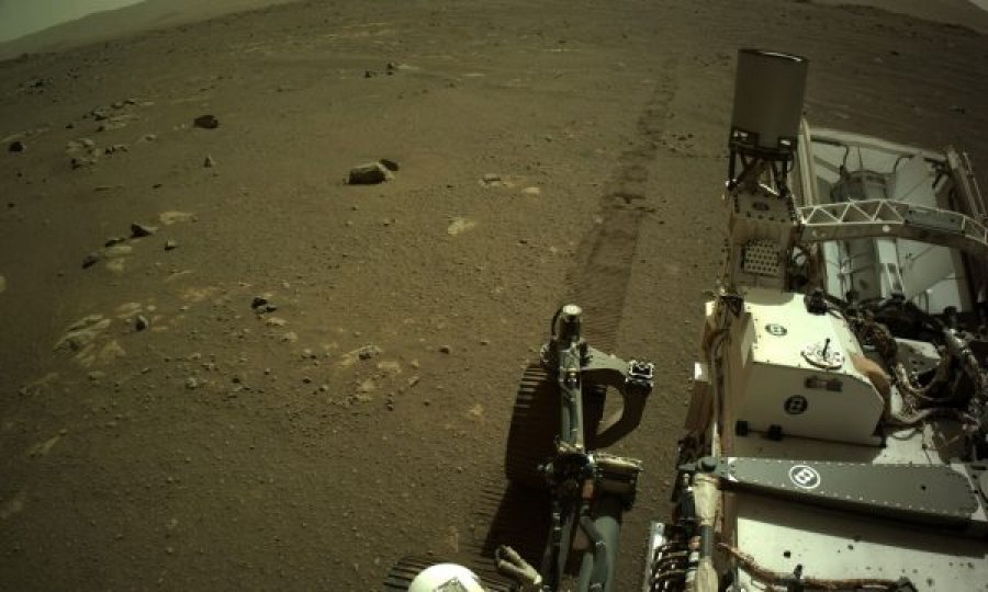  “Kur vozit mbi shkëmbinjtë e Marsit”, NASA publikon një tjetër audio-incizim nga Planeti i Kuq 