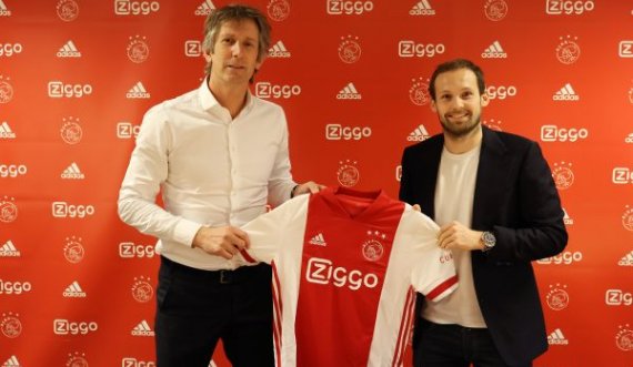 Blind vazhdon me Ajaxin