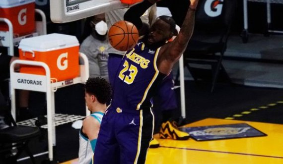 LeBron James shkëlqeu në fitoren e Lakers