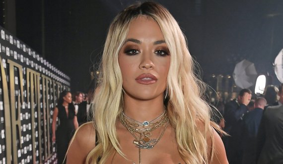 Rita Ora fotografohet përkrah trajnerit të njohur