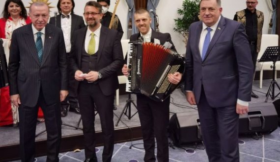 Dodik dhe Erdogan i hedhin “bakshish” muzikës në Turqi