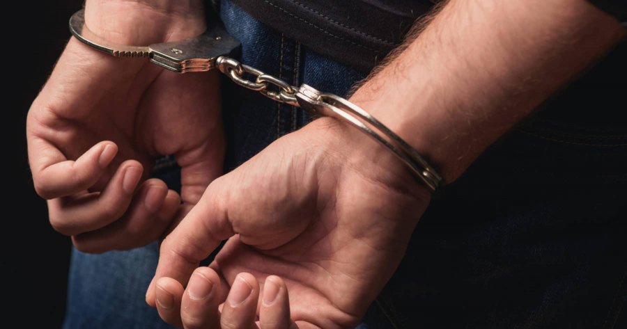  Policia arreston burrin me tre djemtë e tij në Malishevë pasi u përleshen mes vete 