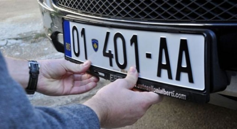 Prej 15 shtatorit paralajmërohet reciprociteti për targat e veturave me Serbinë
