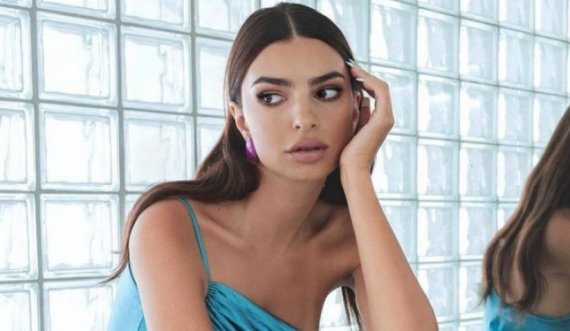 Emily Ratajkowski tregon barkun e sheshtë vetëm disa ditë pasi u bë nënë