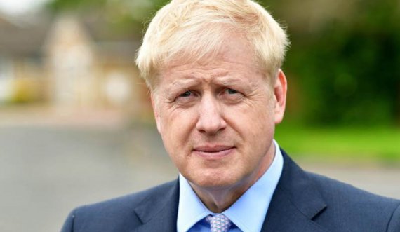  Boris Johnson premton amnisti për emigrantët, avokati shqiptar në Britani tregon kush përfiton 