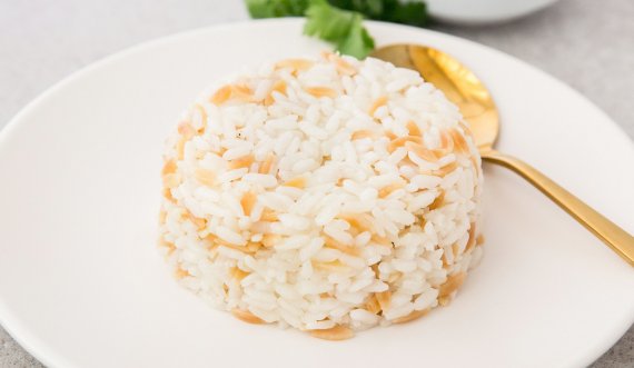 Receta e Cekës: Pilaf në enë kuglofi