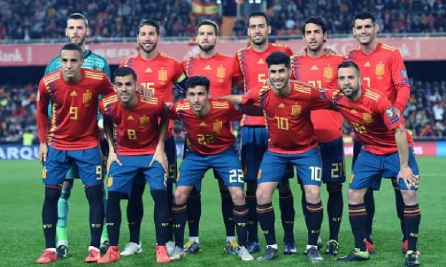 Federata e Futbollit e Spanjës prezanton logon e re