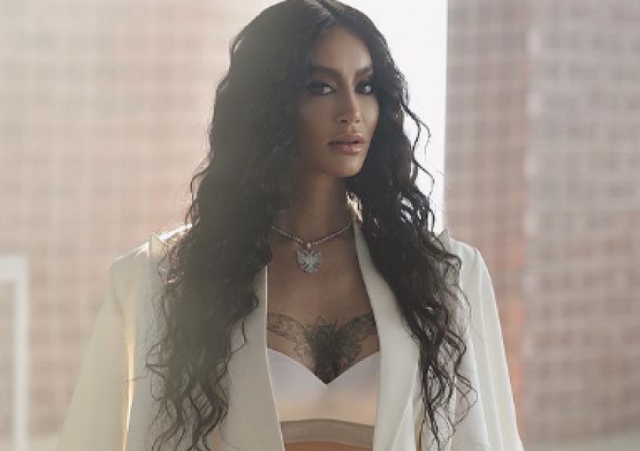 Dafina Zeqiri shfaqet plot stil në paraqitjen e fundit