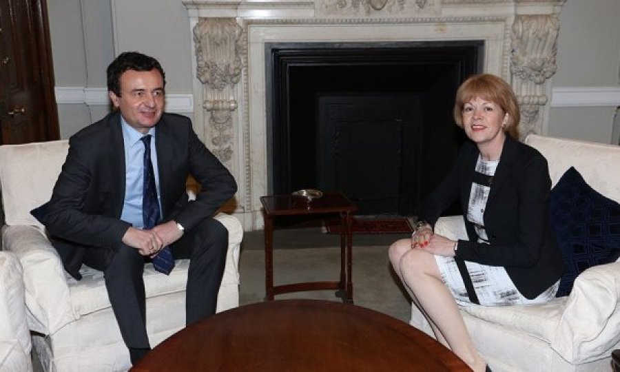 Ministrja britanike për Evropë uron Kurtin dhe Gërvallën për qeverinë e re