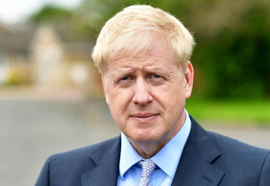 Boris Johnson premton amnisti për emigrantët, avokati shqiptar në Britani tregon kush përfiton 