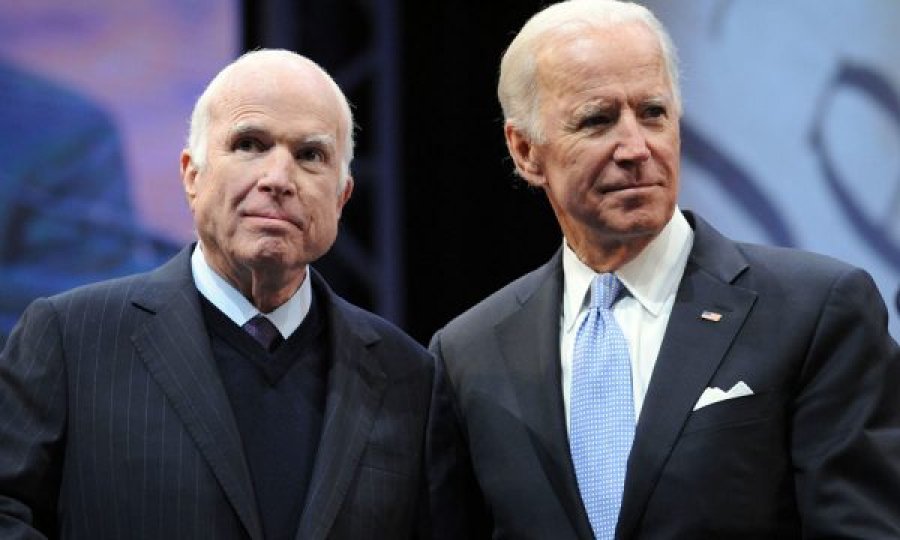  Rezoluta e Joe Biden dhe McCain në mbështetje të Clintonit për të shfrytëzuar gjitha kapacitetet ushtarake kundër Serbisë 