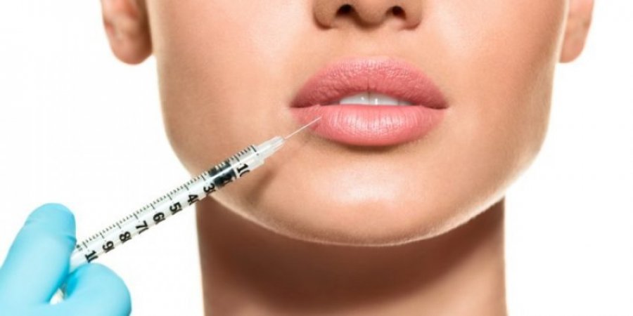 Pse nuk duhet ta provoni të bëni ‘lip fillers’ (mbushës buzësh) vetë në shtëpi