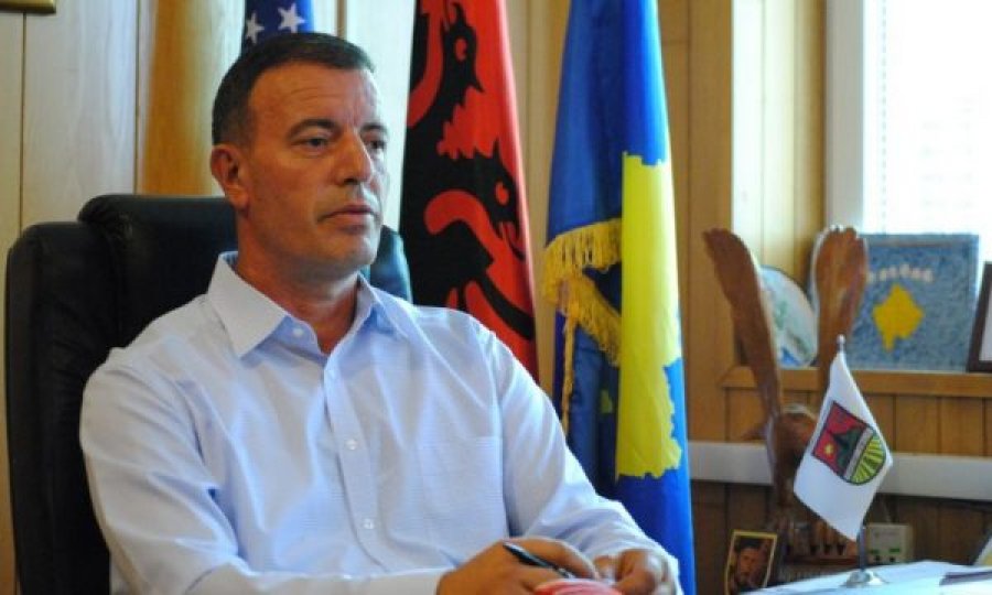 Kryetari i Obiliqit infektohet me COVID-19